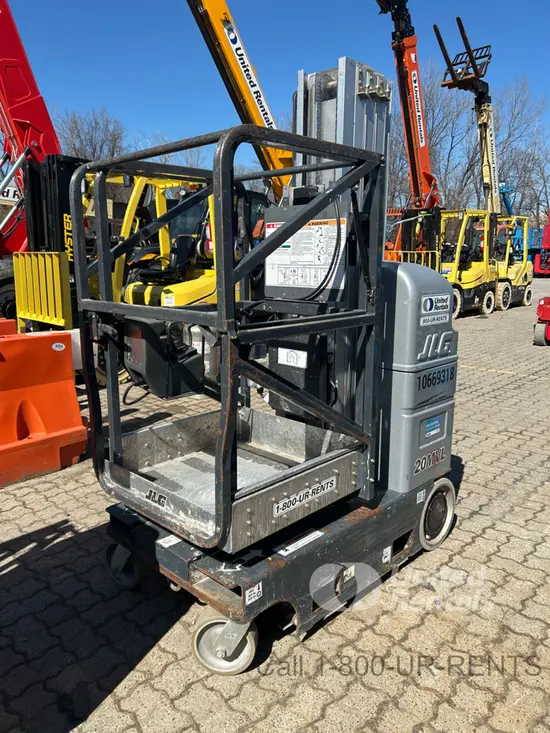 2017 JLG 20MVL Self-Propelled One-Person Lift