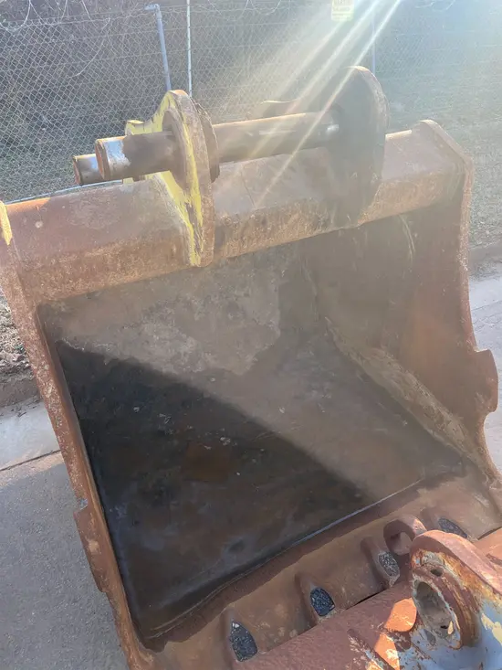 2018 STRICKLAND BT-40060 Bucket Attachment