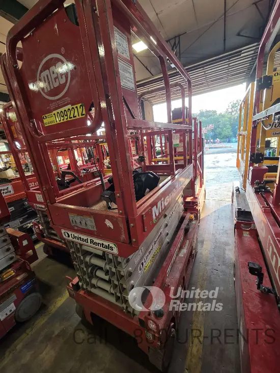 2019 MEC MICRO 19 Scissor Lift