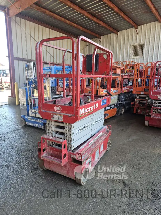 2019 MEC MICRO 19 Scissor Lift