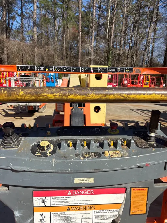 2018 JLG E450AJ Articulating Boom Lift