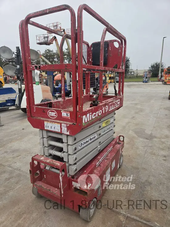 2020 MEC MICRO 19 Scissor Lift