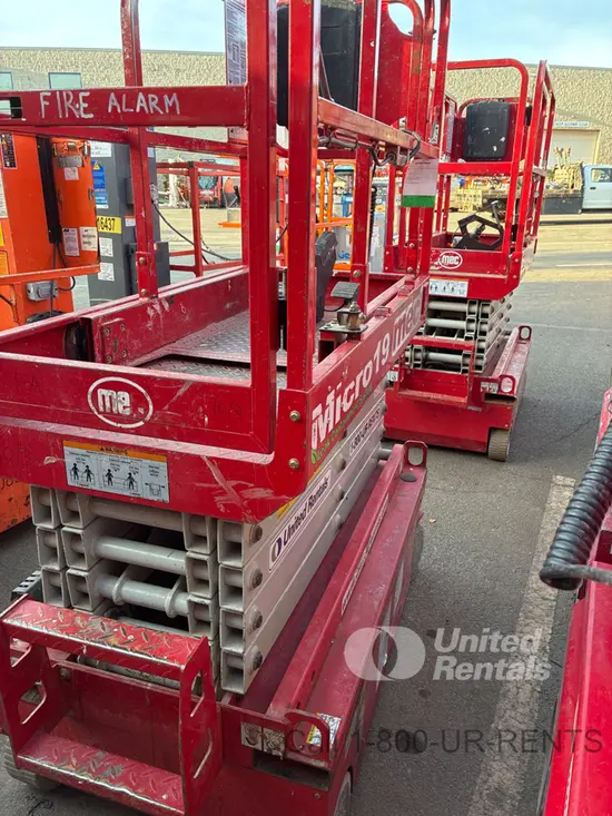 2019 MEC MICRO 19 Scissor Lift