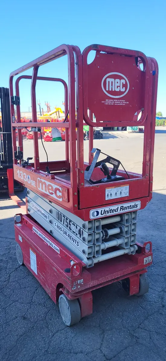 2018 MEC 1330SE Scissor Lift