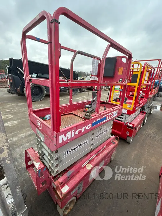 2018 MEC MICRO 19 Scissor Lift