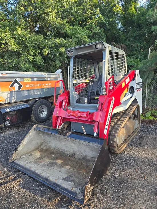 2021 Takeuchi TL8R2R Track Loader