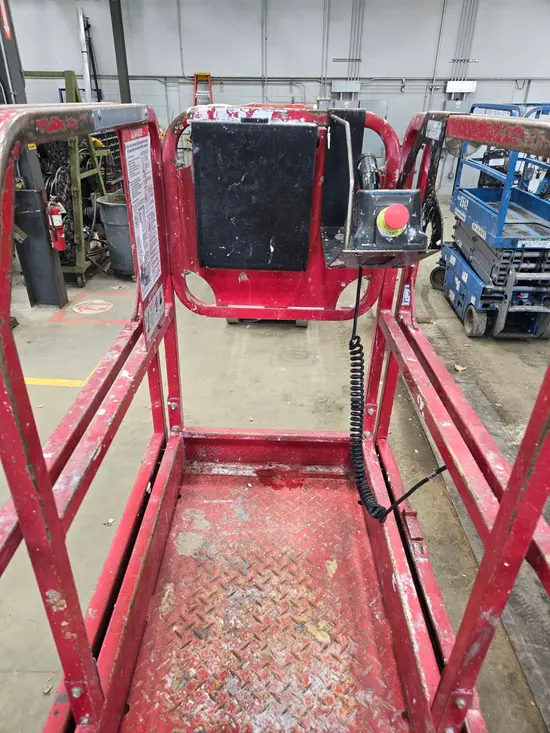 2019 MEC MICRO 19 Scissor Lift