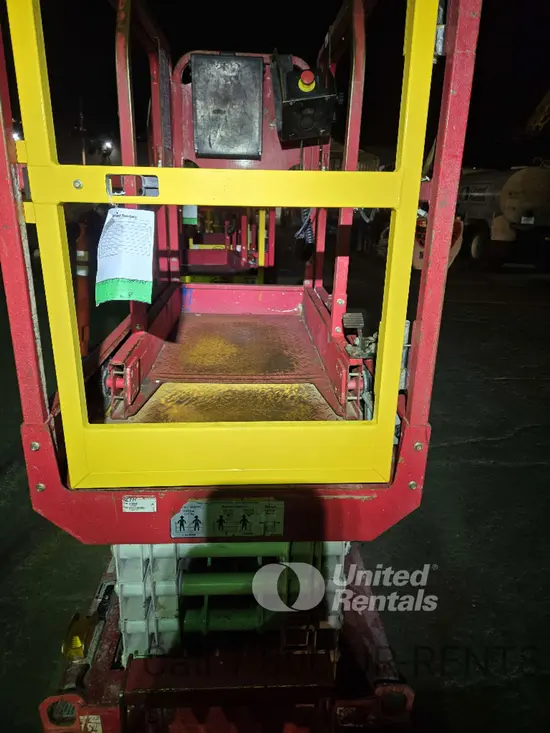 2019 MEC MICRO 19 Scissor Lift