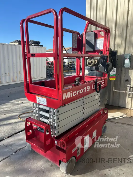 2018 MEC MICRO 19 Scissor Lift