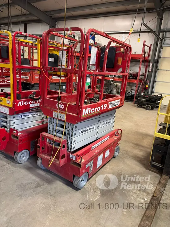2019 MEC MICRO 19 Scissor Lift