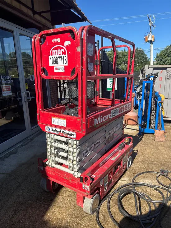 2019 MEC MICRO 19 Scissor Lift