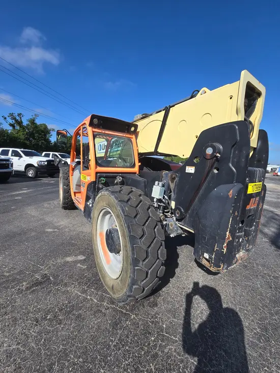 2018 JLG 1055 Forklift
