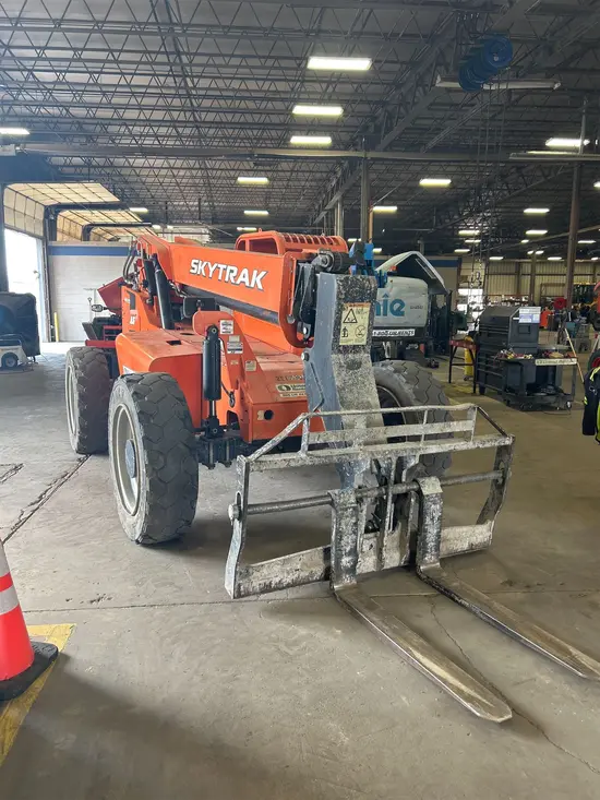 2018 SKYTRAK 6036 Forklift