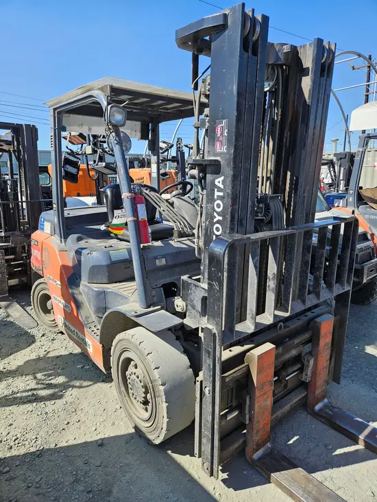 2019 Toyota 8FD35U Warehouse Forklift