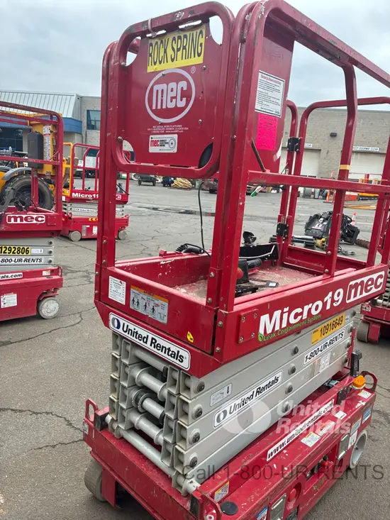 2019 MEC MICRO 19 Scissor Lift