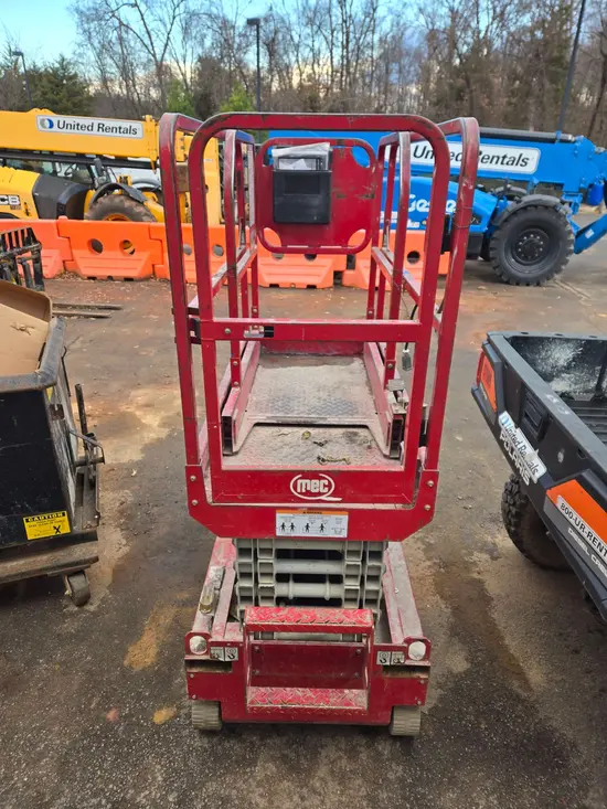 2018 MEC MICRO 19 Scissor Lift