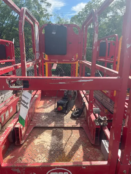 2019 MEC MICRO 19 Scissor Lift