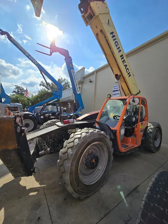 2017 JLG 1055 Forklift