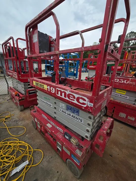 2018 MEC MICRO 19 Scissor Lift