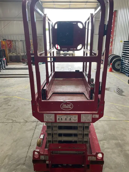 2018 MEC MICRO 19 Scissor Lift