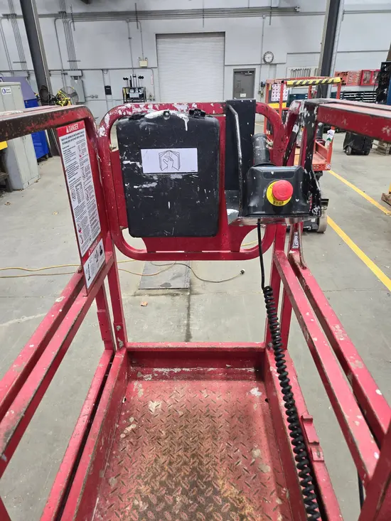 2019 MEC MICRO 19 Scissor Lift