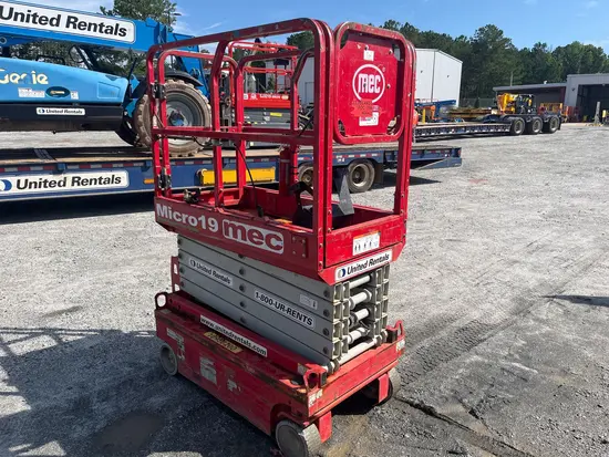 2019 MEC MICRO 19 Scissor Lift