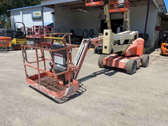 2017 JLG E450AJ Articulating Boom Lift