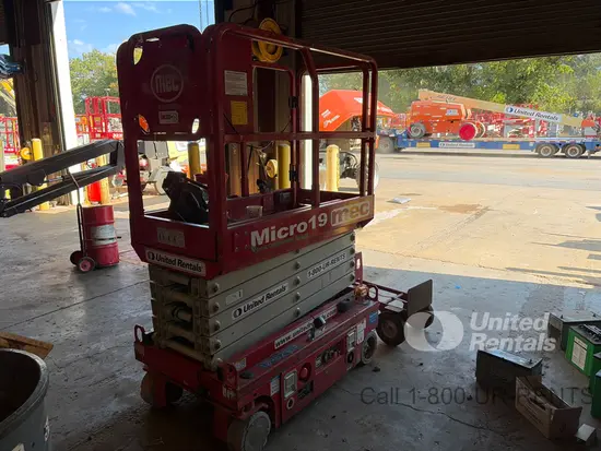 2019 MEC MICRO 19 Scissor Lift