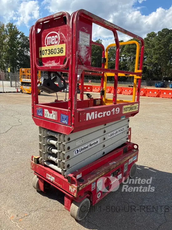 2018 MEC MICRO 19 Scissor Lift