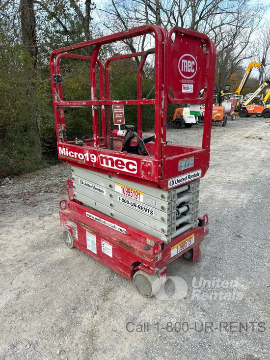 2019 MEC MICRO 19 Scissor Lift