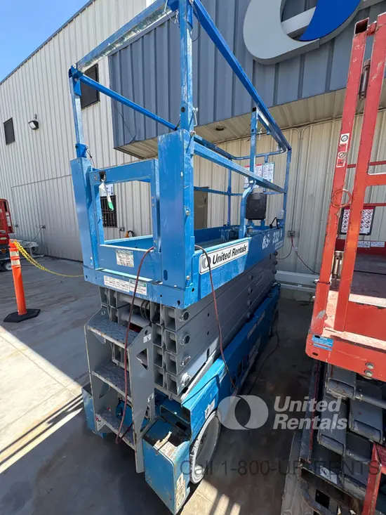 2019 Genie GS-3232 Scissor Lift