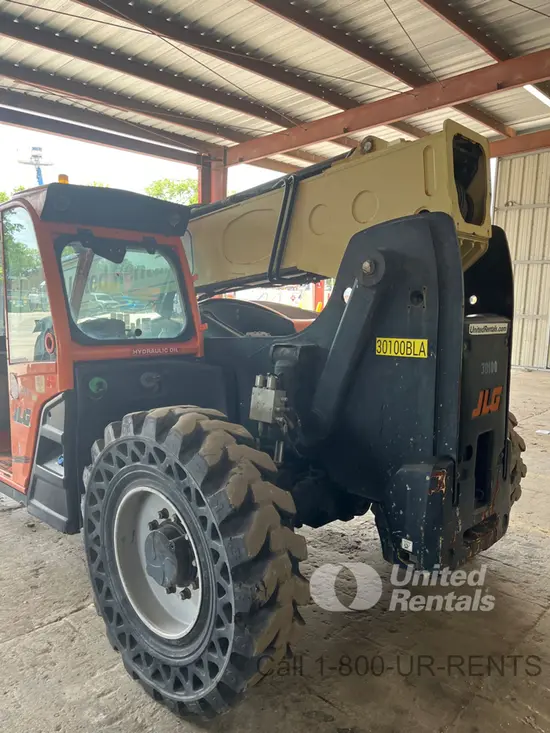 2016 JLG 642 Forklift