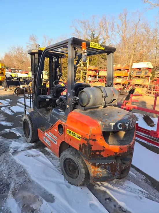 2018 Toyota 8FGU30 Warehouse Forklift