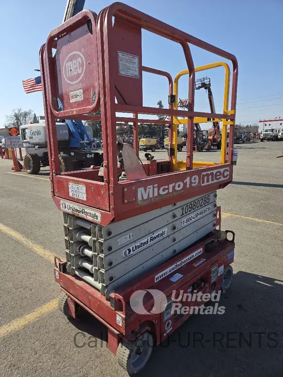 2019 MEC MICRO 19 Scissor Lift