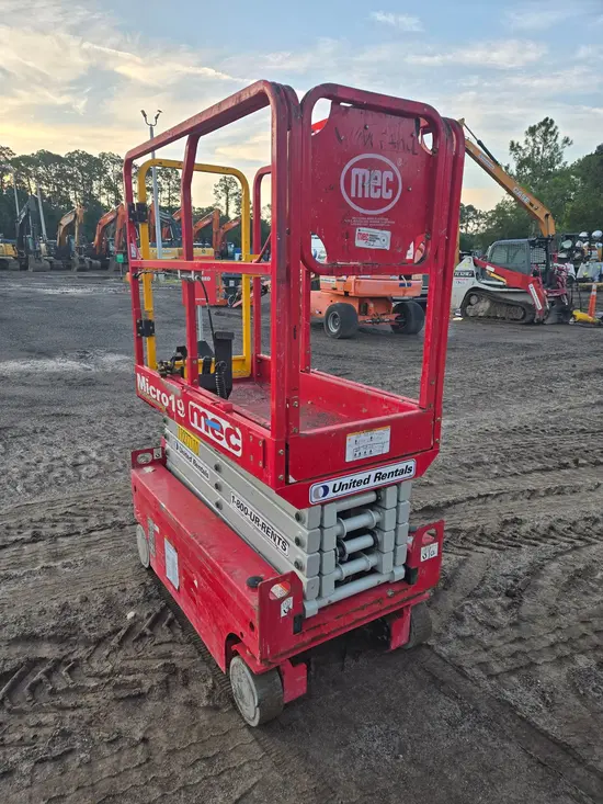2021 MEC MICRO 19 Scissor Lift