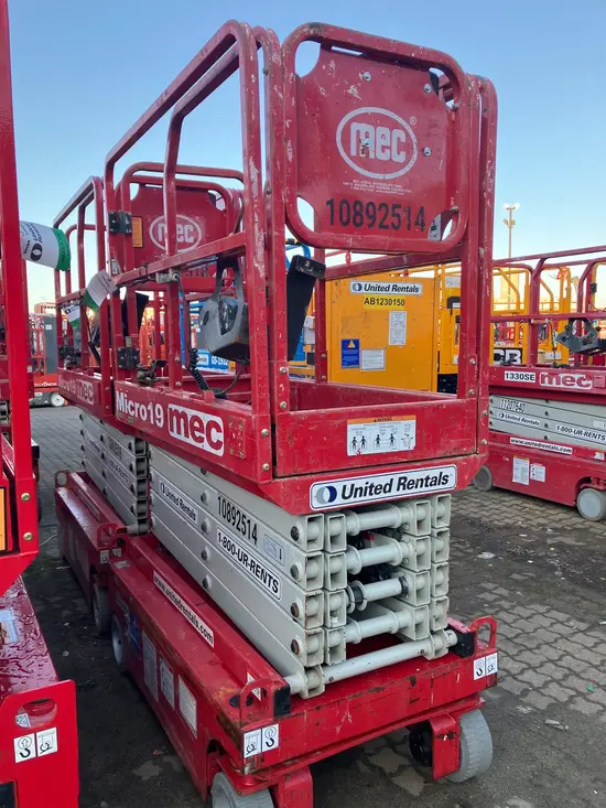 2019 MEC MICRO 19 Scissor Lift