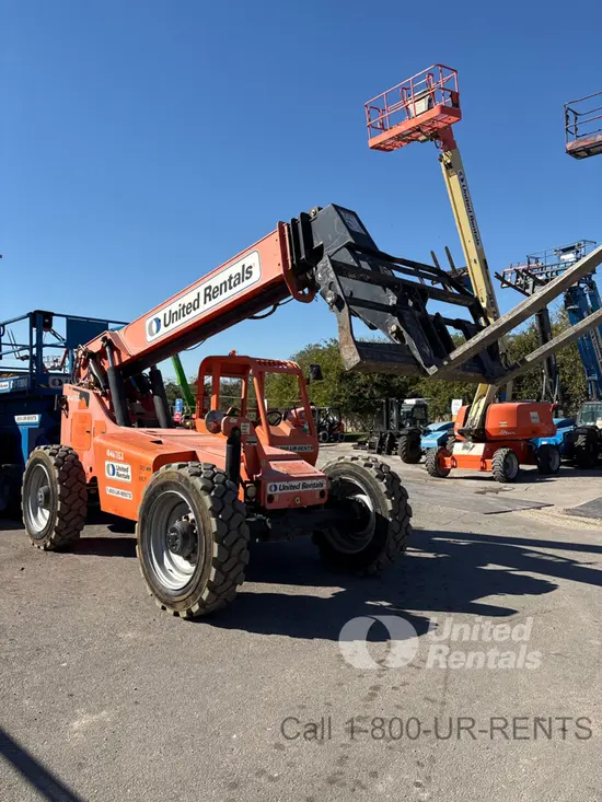 2016 SKYTRAK 8042 Forklift