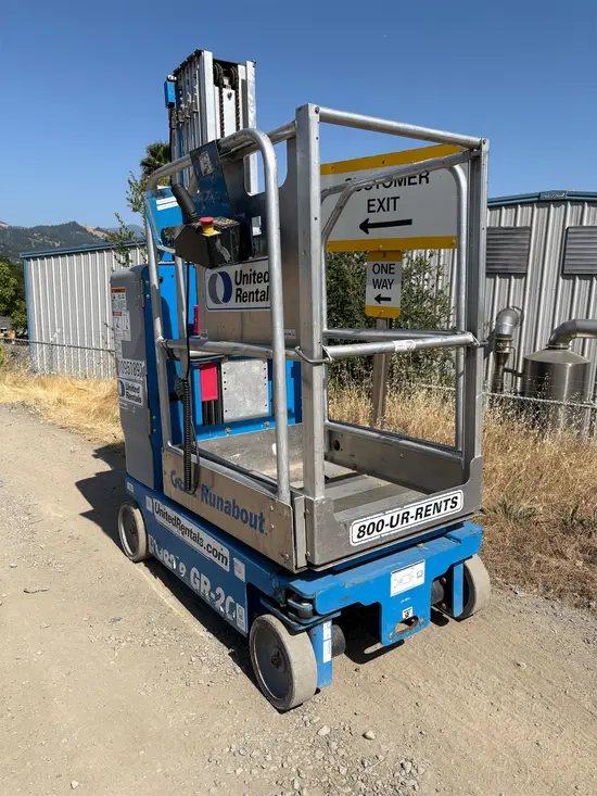 2019 Genie GR-20 Self-Propelled One-Person Lift