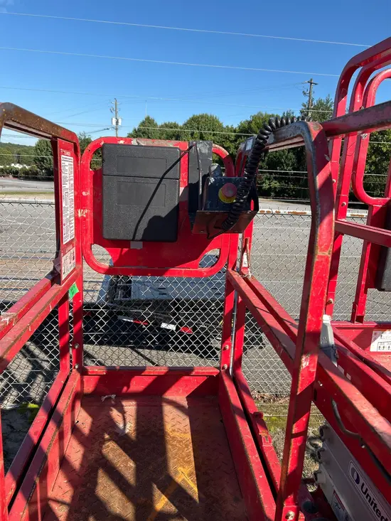 2019 MEC MICRO 19 Scissor Lift