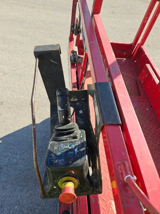 2019 MEC MICRO 19 Scissor Lift