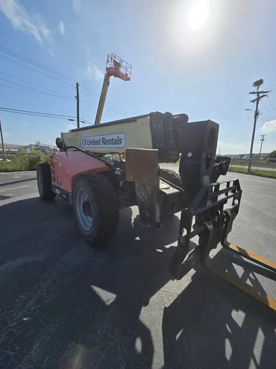 2018 JLG 1055 Forklift