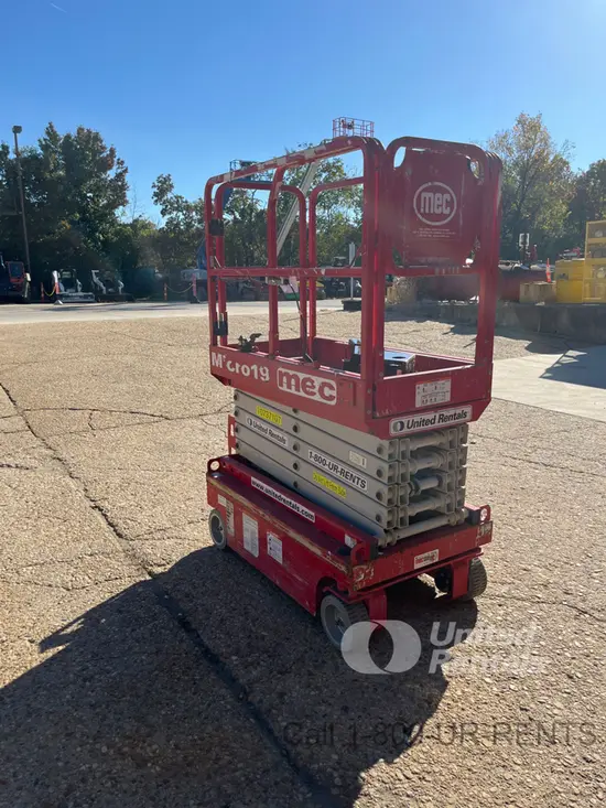2018 MEC MICRO 19 Scissor Lift
