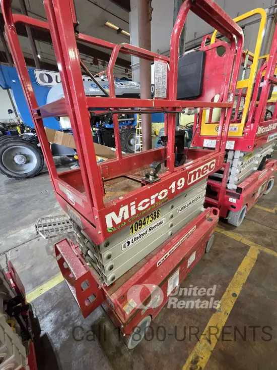 2019 MEC MICRO 19 Scissor Lift