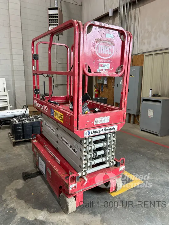 2019 MEC MICRO 19 Scissor Lift