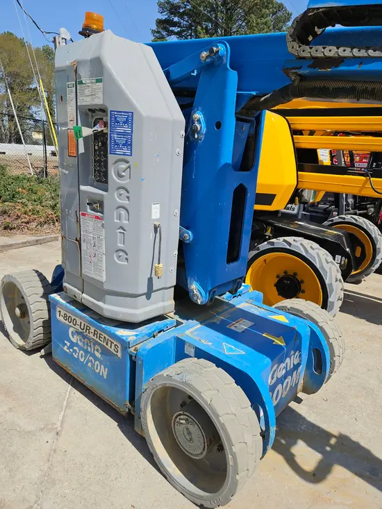 Used 2013 Genie Z-30/20N RJ Articulating Boom Lift For Sale in Byron ...