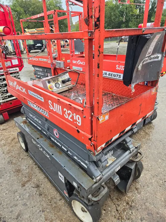 2018 Skyjack SJIII3219 Scissor Lift