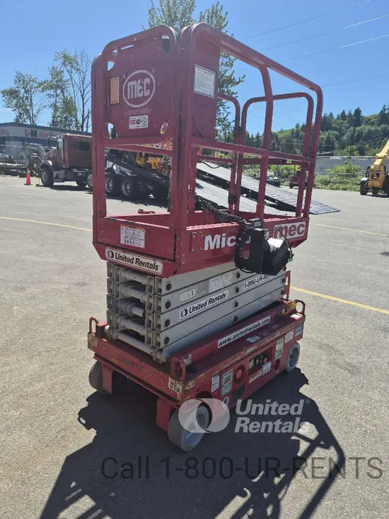 2018 MEC MICRO 19 Scissor Lift