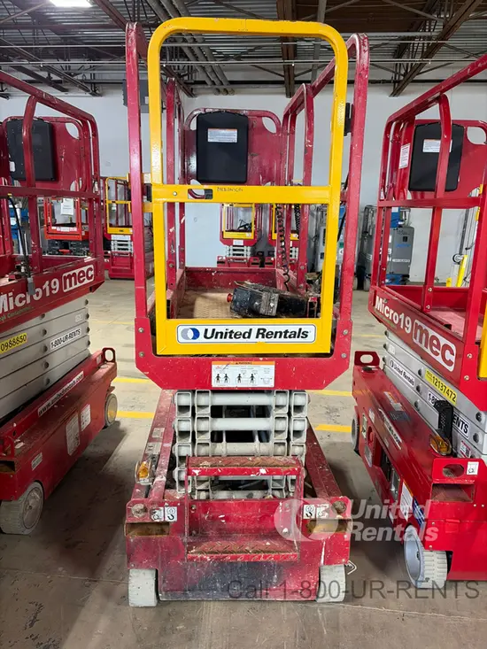 2018 MEC MICRO 19 Scissor Lift