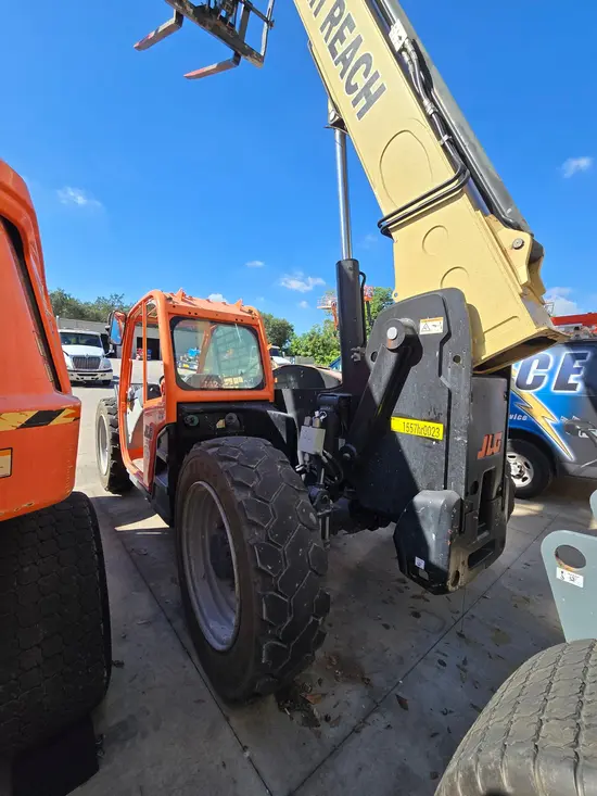 2018 JLG 742 Forklift