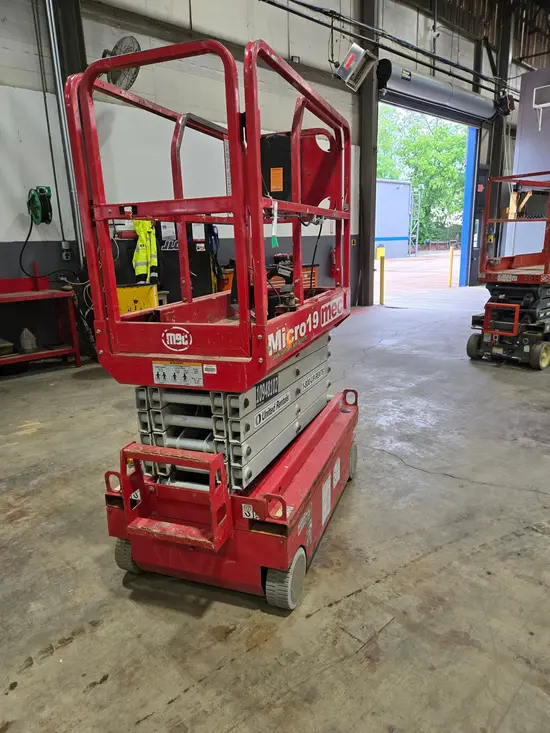 2019 MEC MICRO 19 Scissor Lift